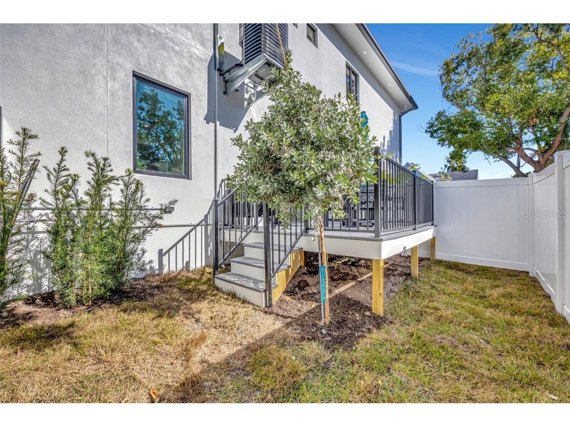 341 Albert Street Dunedin FL 34698 TB8340281 image48