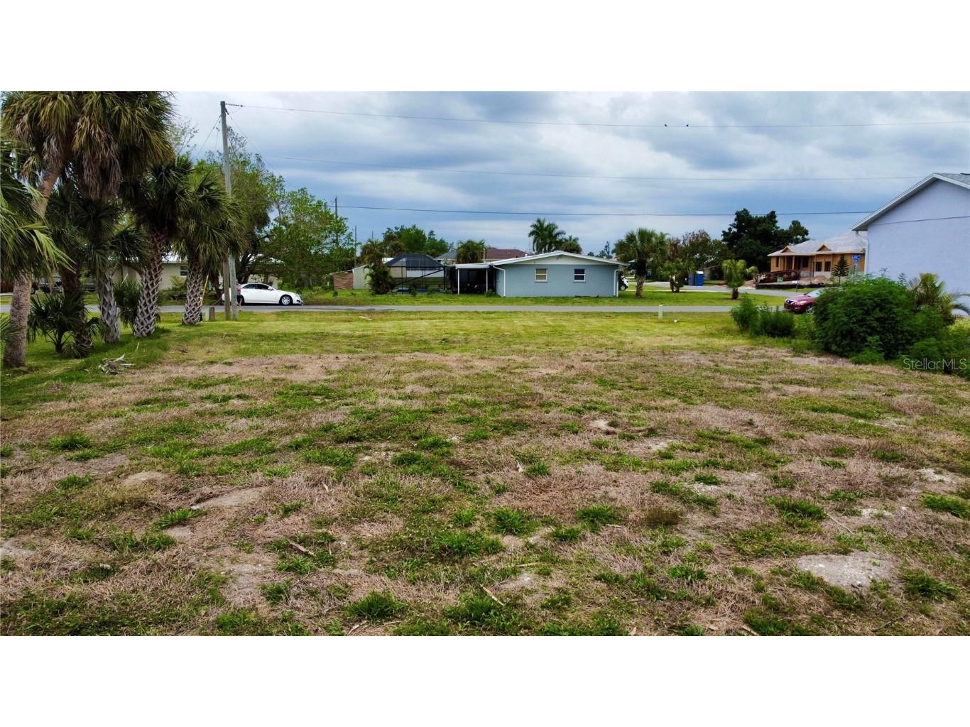 341 Lake Court Punta Gorda FL 33950 C7490512 image1