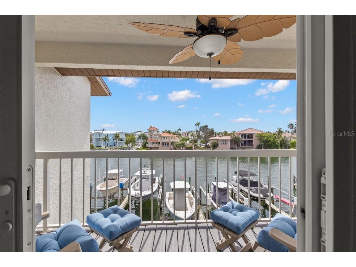 341 Madeira Circle Tierra Verde FL 33715 TB8429576 image1