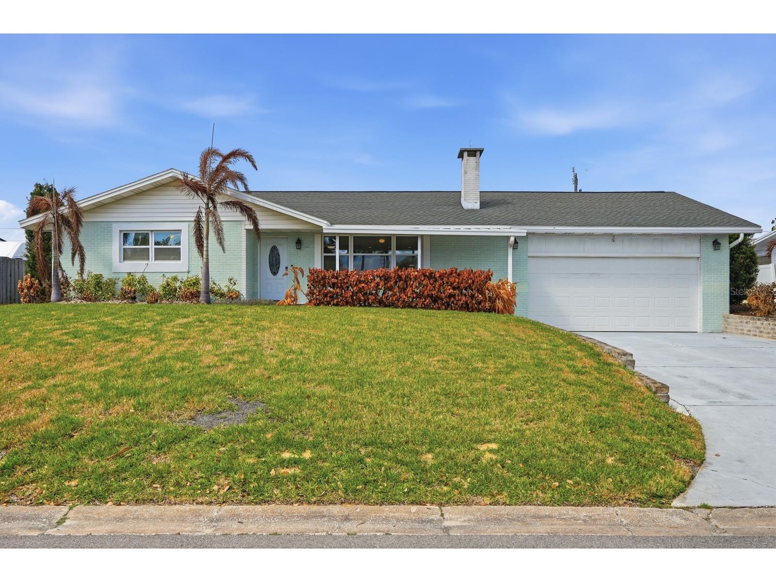 341 Plaza Boulevard Daytona Beach FL 32118 V4947594 image1