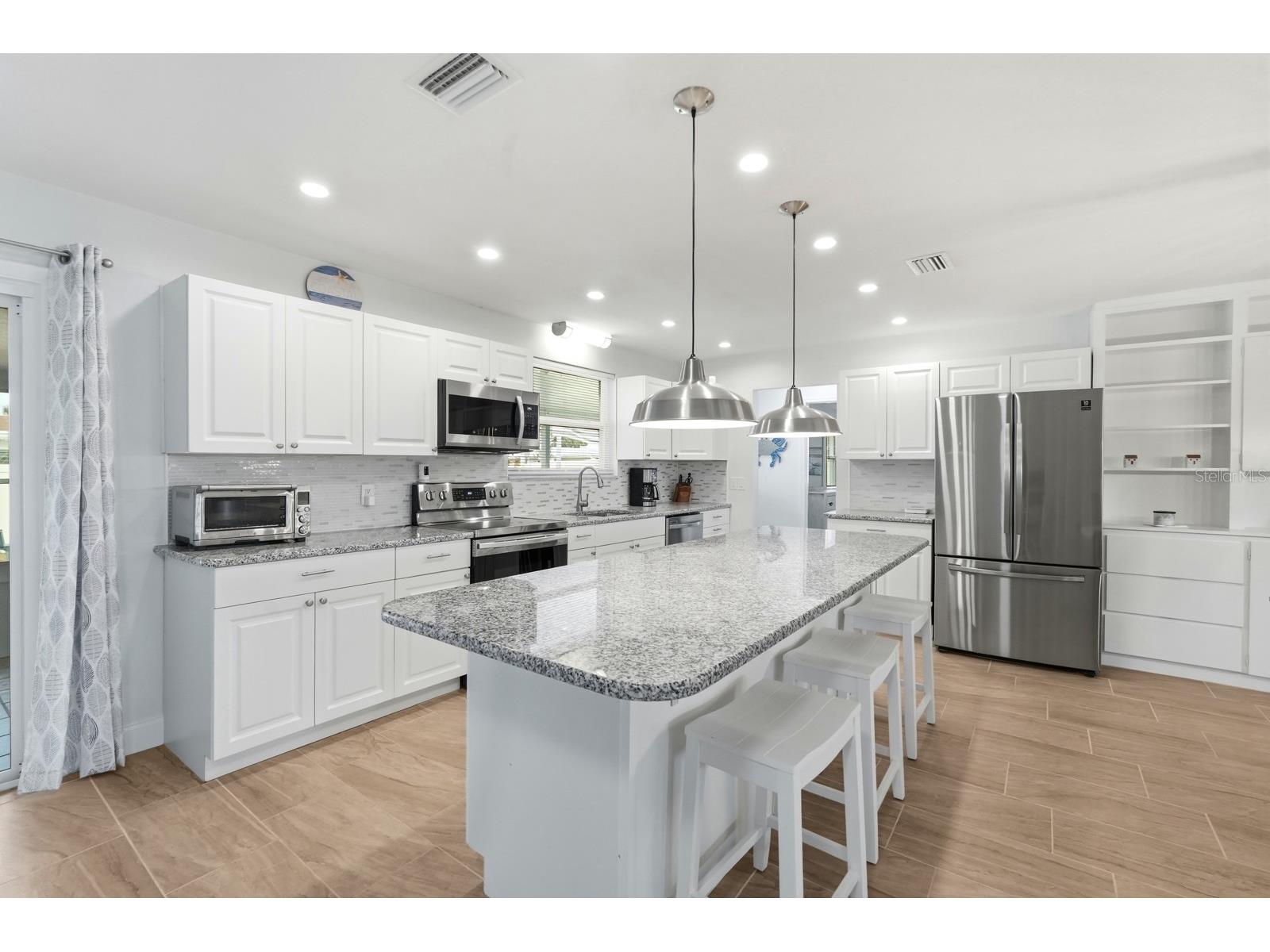 341 Plaza Boulevard Daytona Beach FL 32118 V4947594 image10