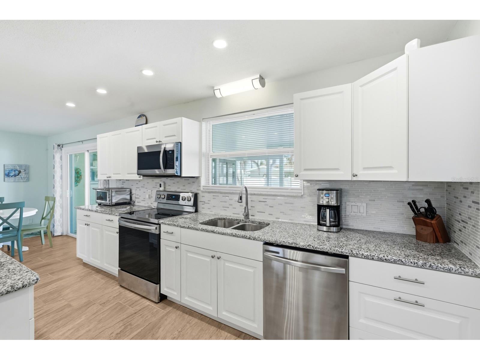 341 Plaza Boulevard Daytona Beach FL 32118 V4947594 image17