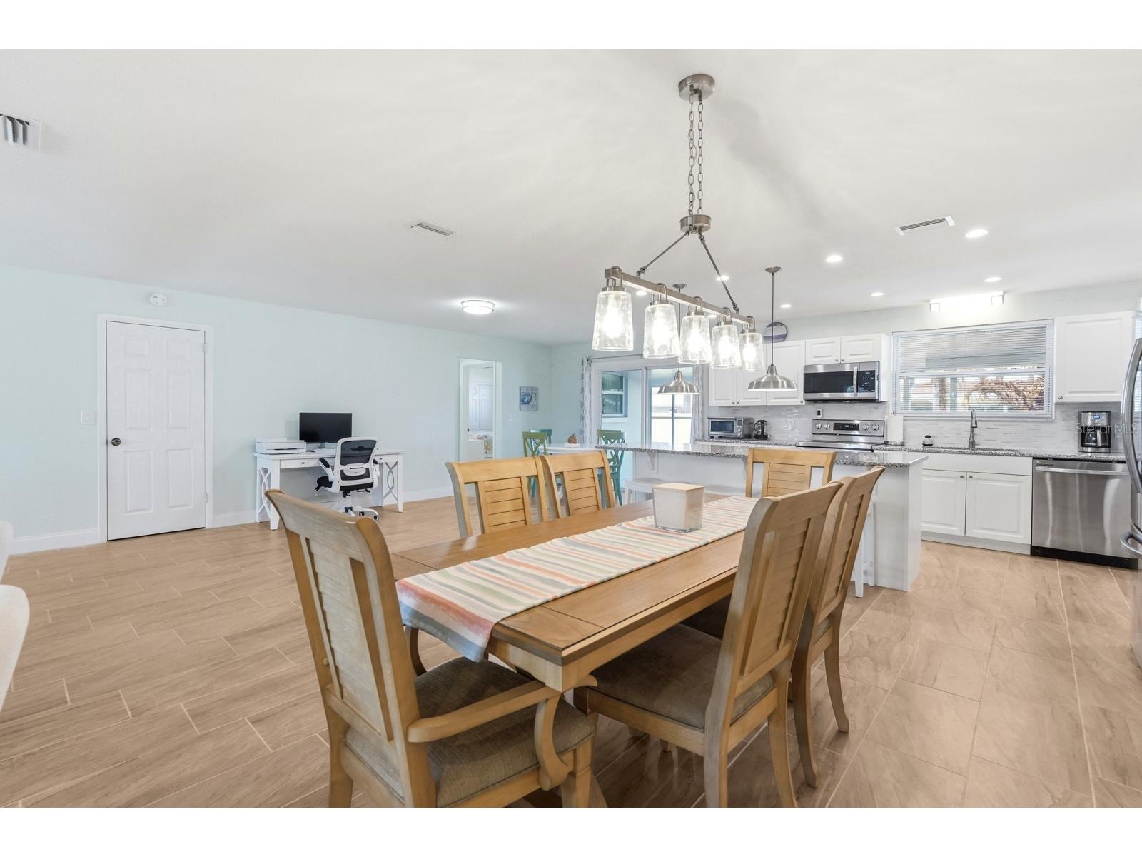 341 Plaza Boulevard Daytona Beach FL 32118 V4947594 image20