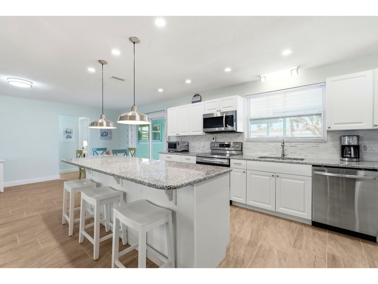 341 Plaza Boulevard Daytona Beach FL 32118 V4947594 image9