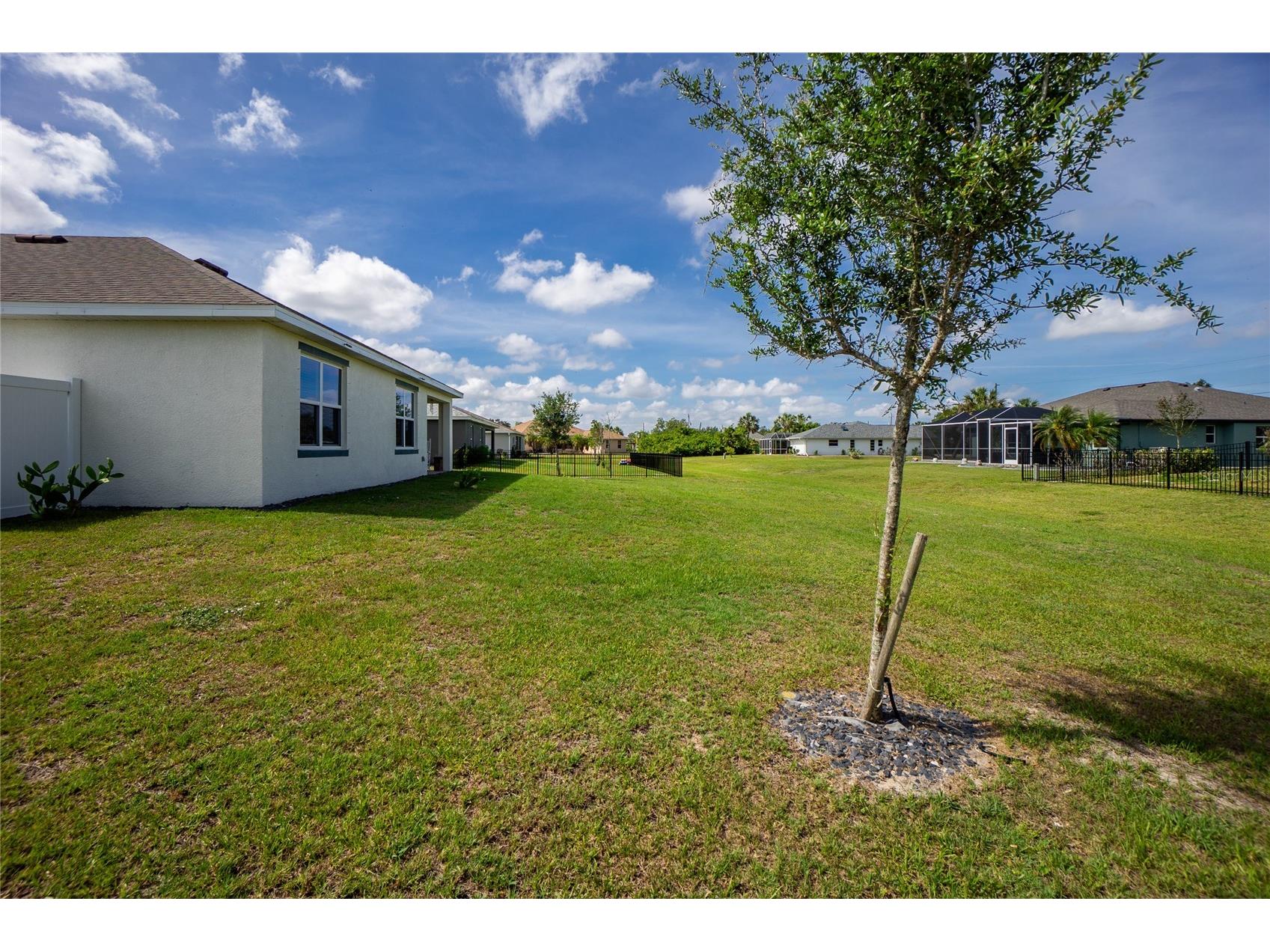 341 Porto Alegre Street Punta Gorda FL 33983 C7525786 image38