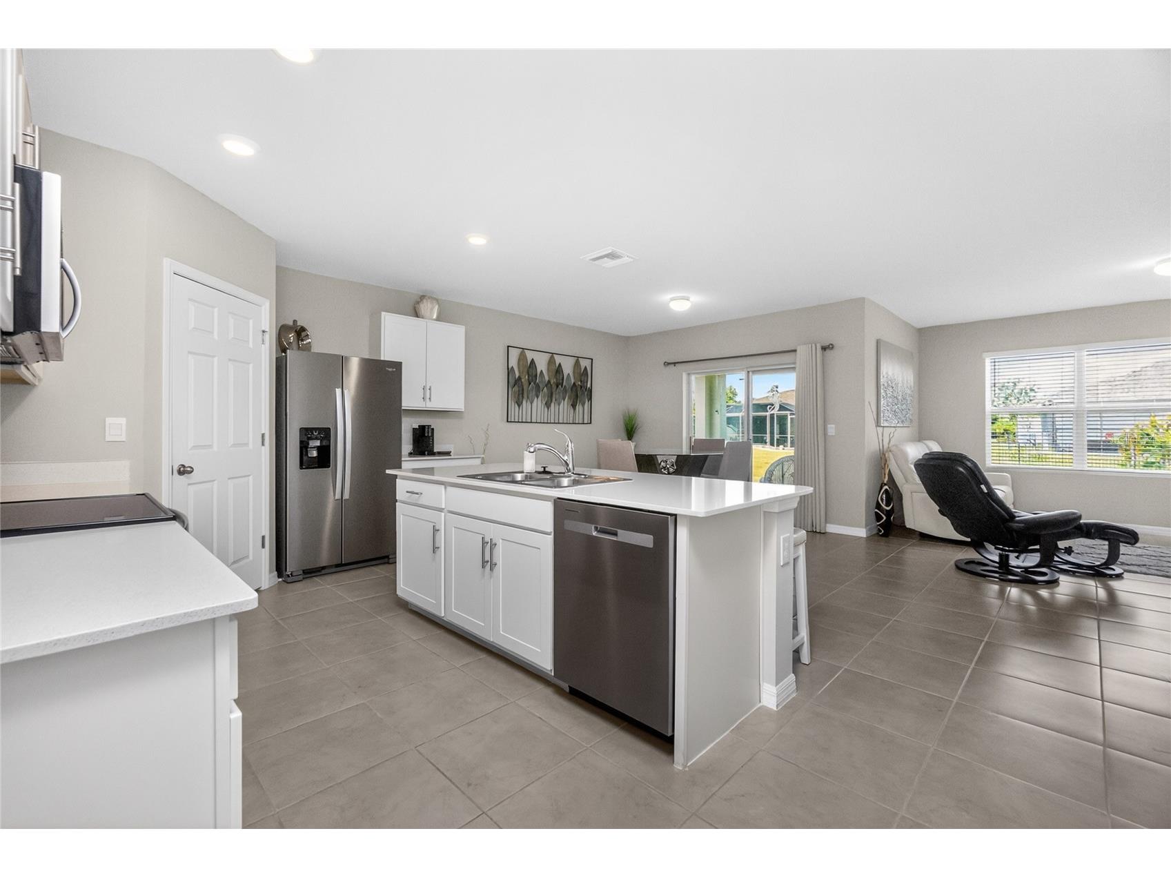 341 Porto Alegre Street Punta Gorda FL 33983 C7525786 image5