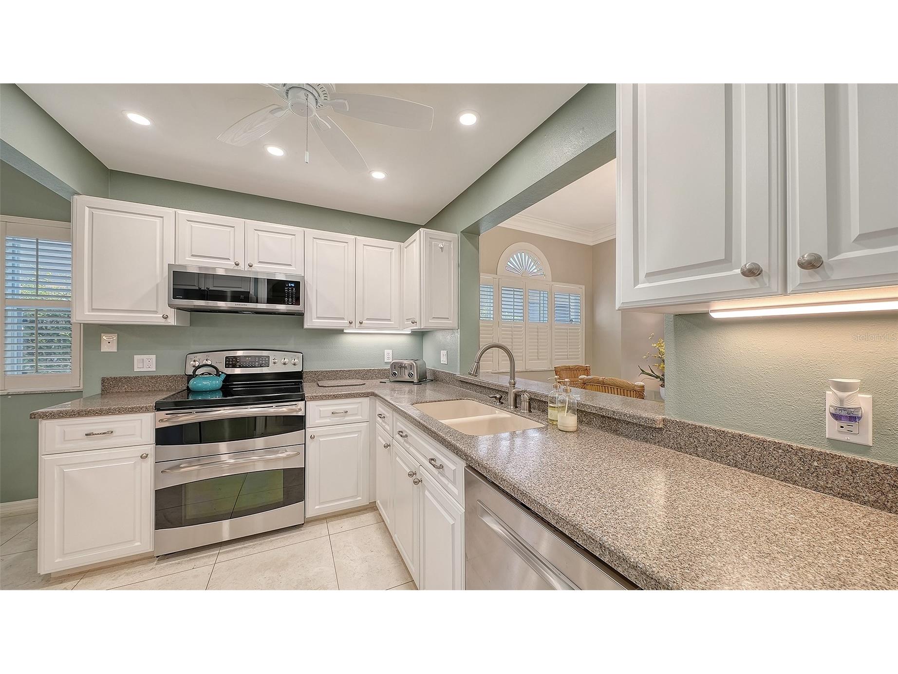 3410 Chelmsford Court #3 Sarasota FL 34235 A4686671 image21