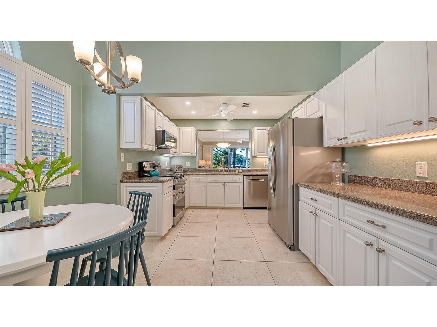 3410 Chelmsford Court #3 Sarasota FL 34235 A4686671 image24