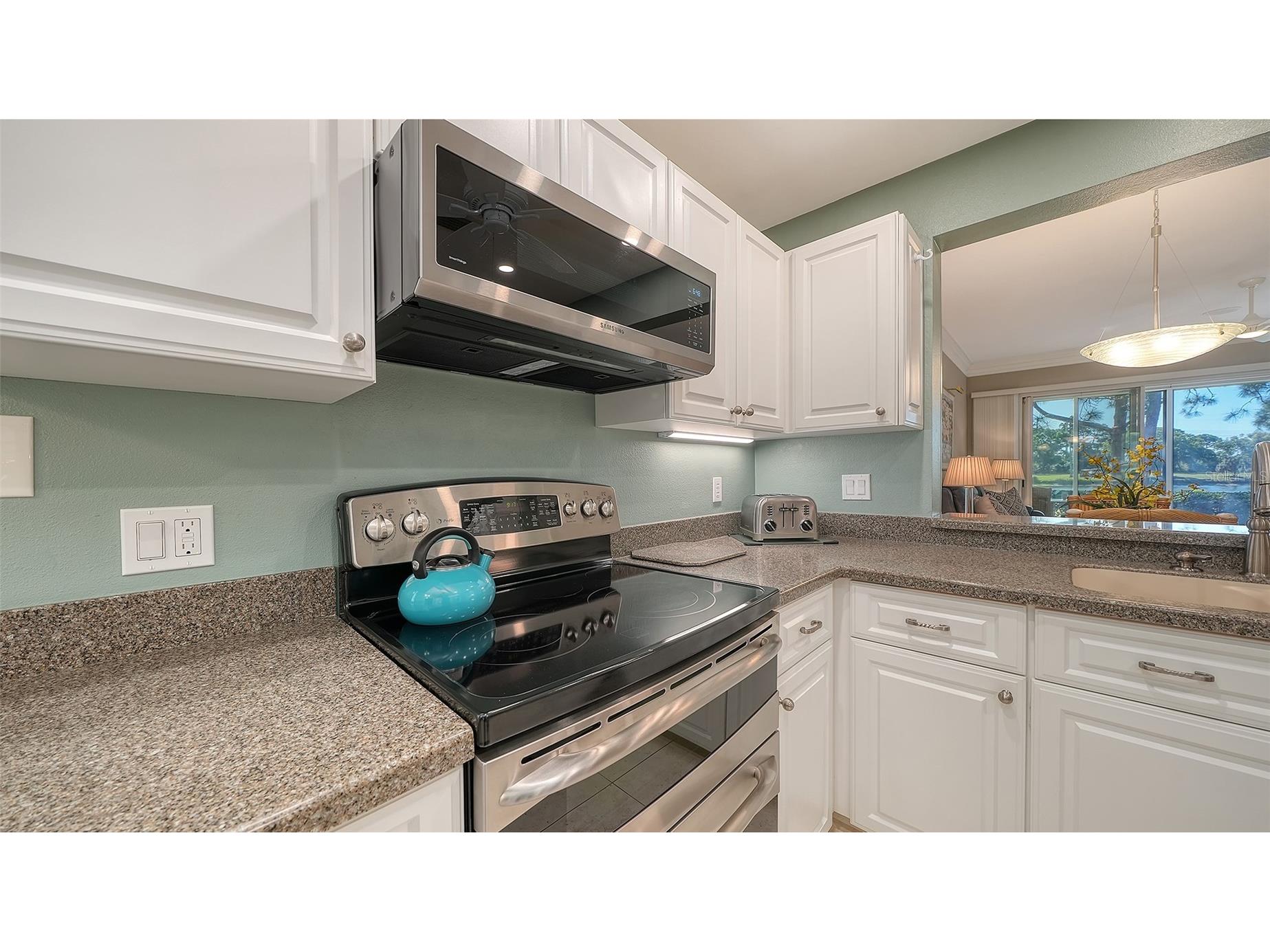 3410 Chelmsford Court #3 Sarasota FL 34235 A4686671 image26