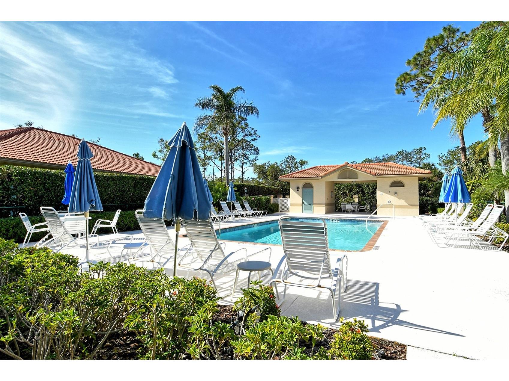 3410 Chelmsford Court #3 Sarasota FL 34235 A4686671 image49