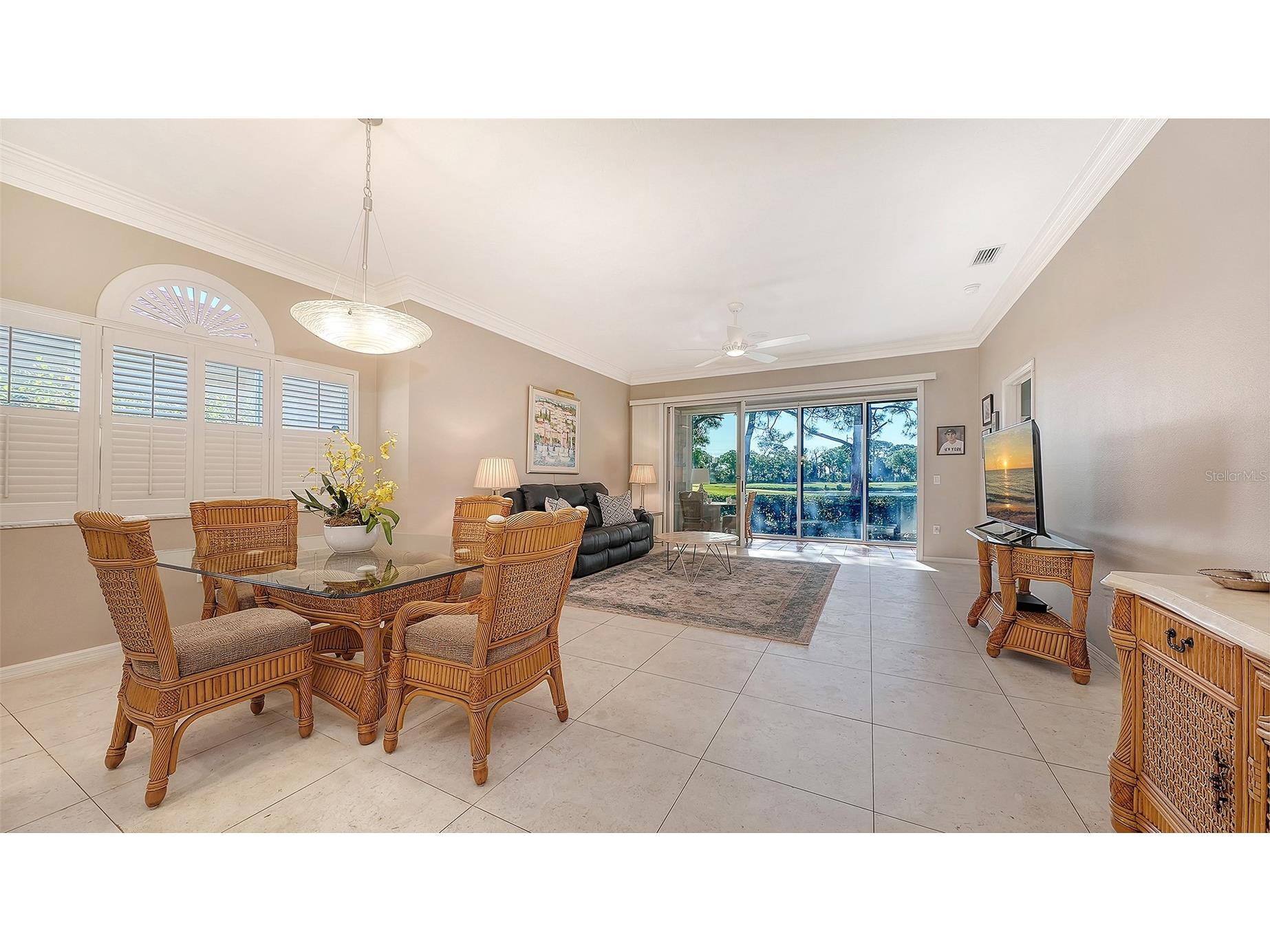 3410 Chelmsford Court #3 Sarasota FL 34235 A4686671 image7