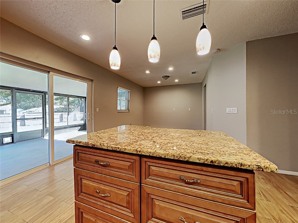 3410 King Richard Court Seffner FL 33584 C7515366 image4