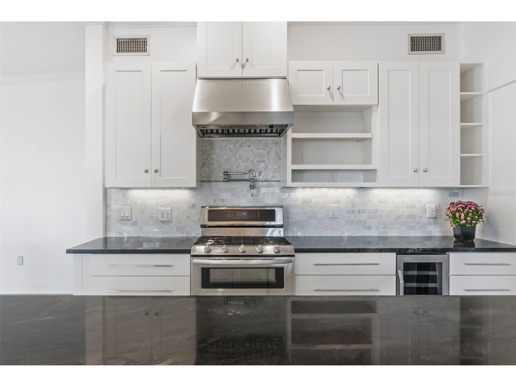 3410 S School Avenue Sarasota FL 34239 A4671779 image8