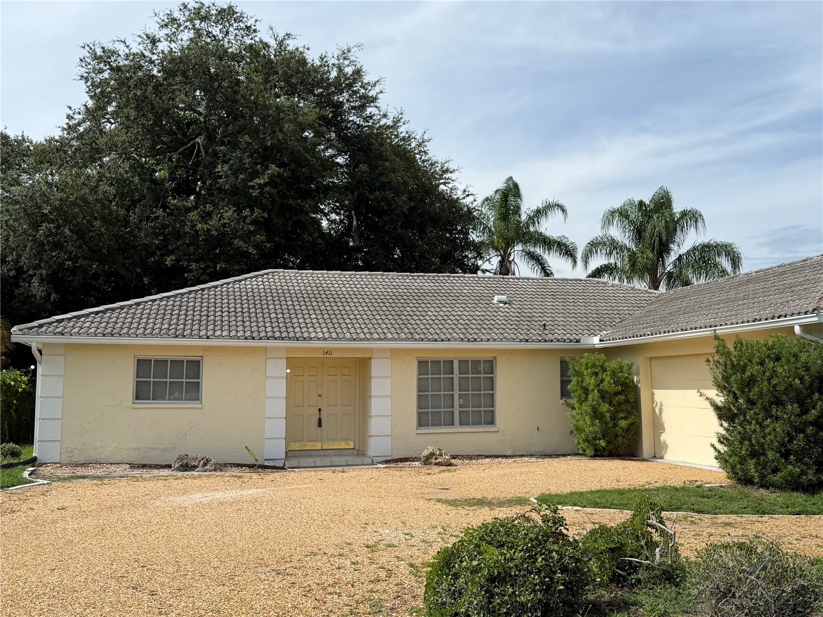 3411 Sea View Street Sarasota FL 34239 A4699337 image1