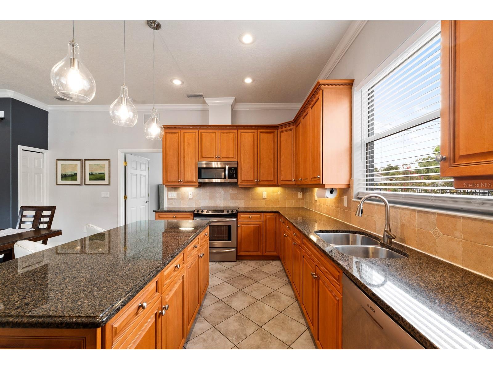 3411 W North B Street Tampa FL 33609 TB8527660 image11