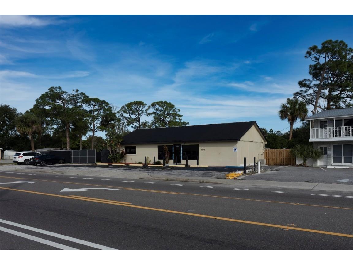 3413 S Hopkins Avenue Titusville FL 32780 O6084215 image1