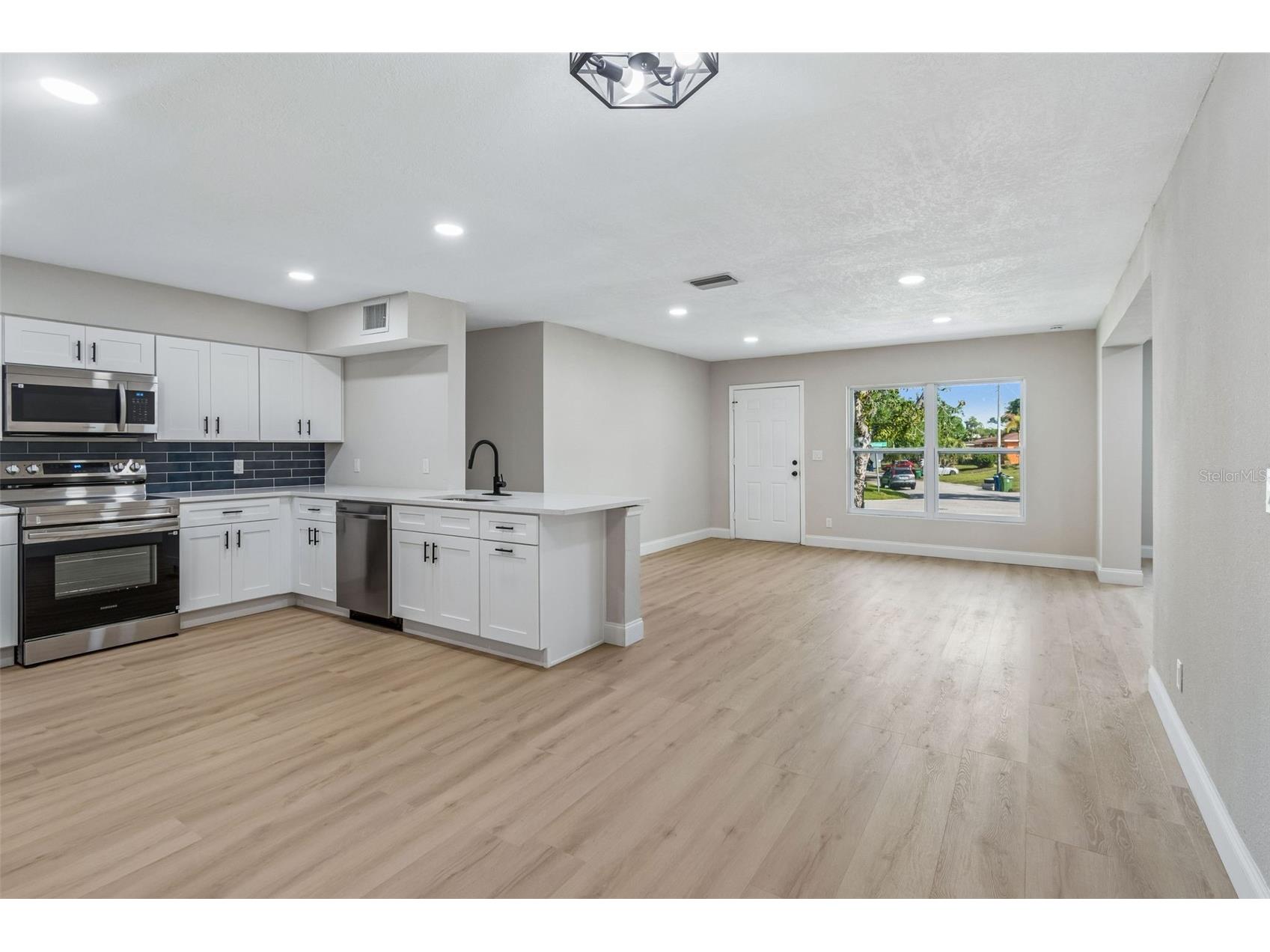 3415 E Knollwood Street Tampa FL 33610 TB8495993 image14