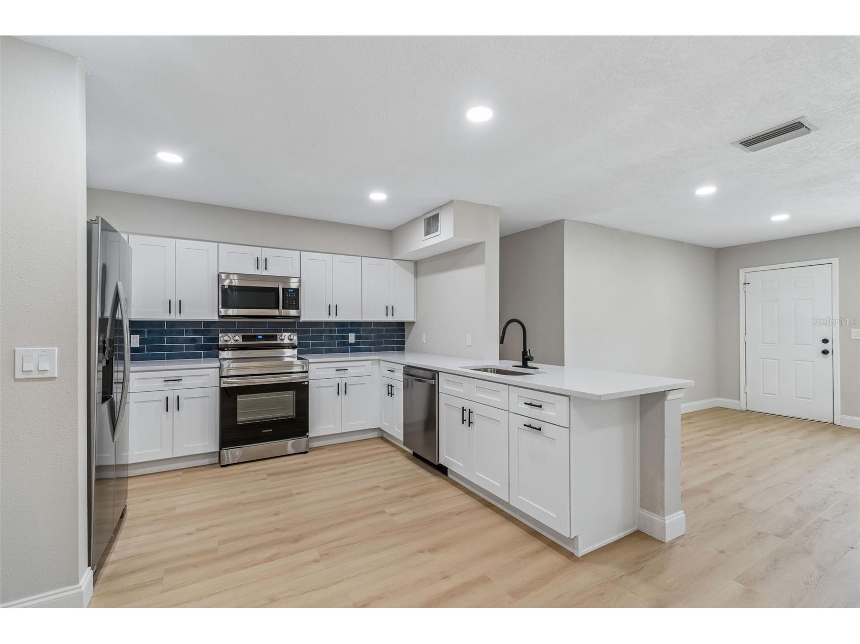 3415 E Knollwood Street Tampa FL 33610 TB8495993 image16