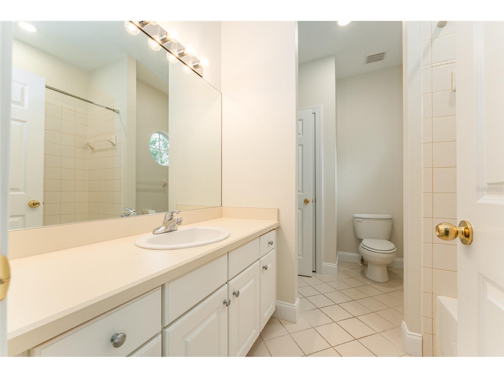 3415 Heards Ferry Drive Tampa FL 33618 TB8463609 image32