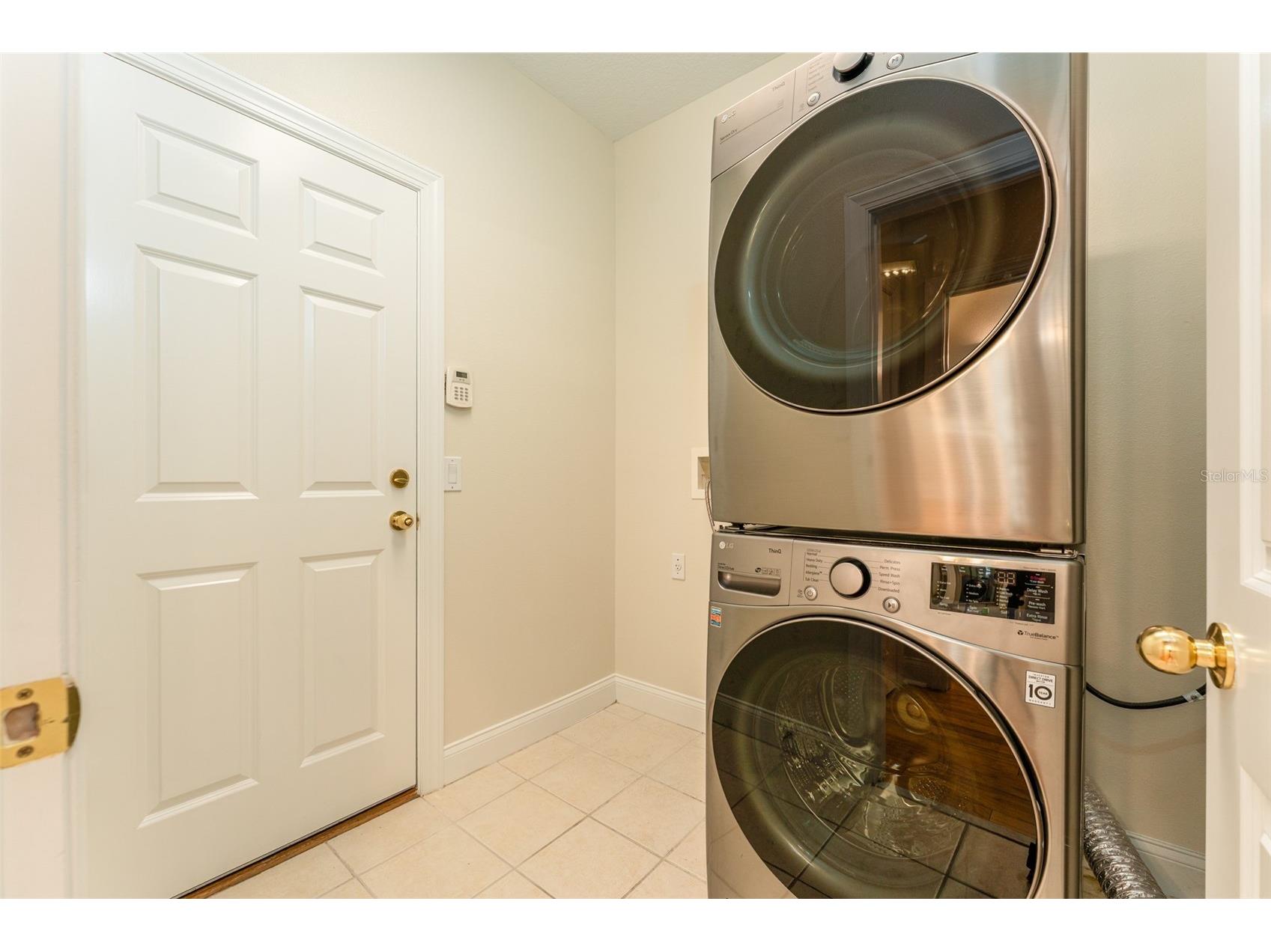 3415 Heards Ferry Drive Tampa FL 33618 TB8463609 image39