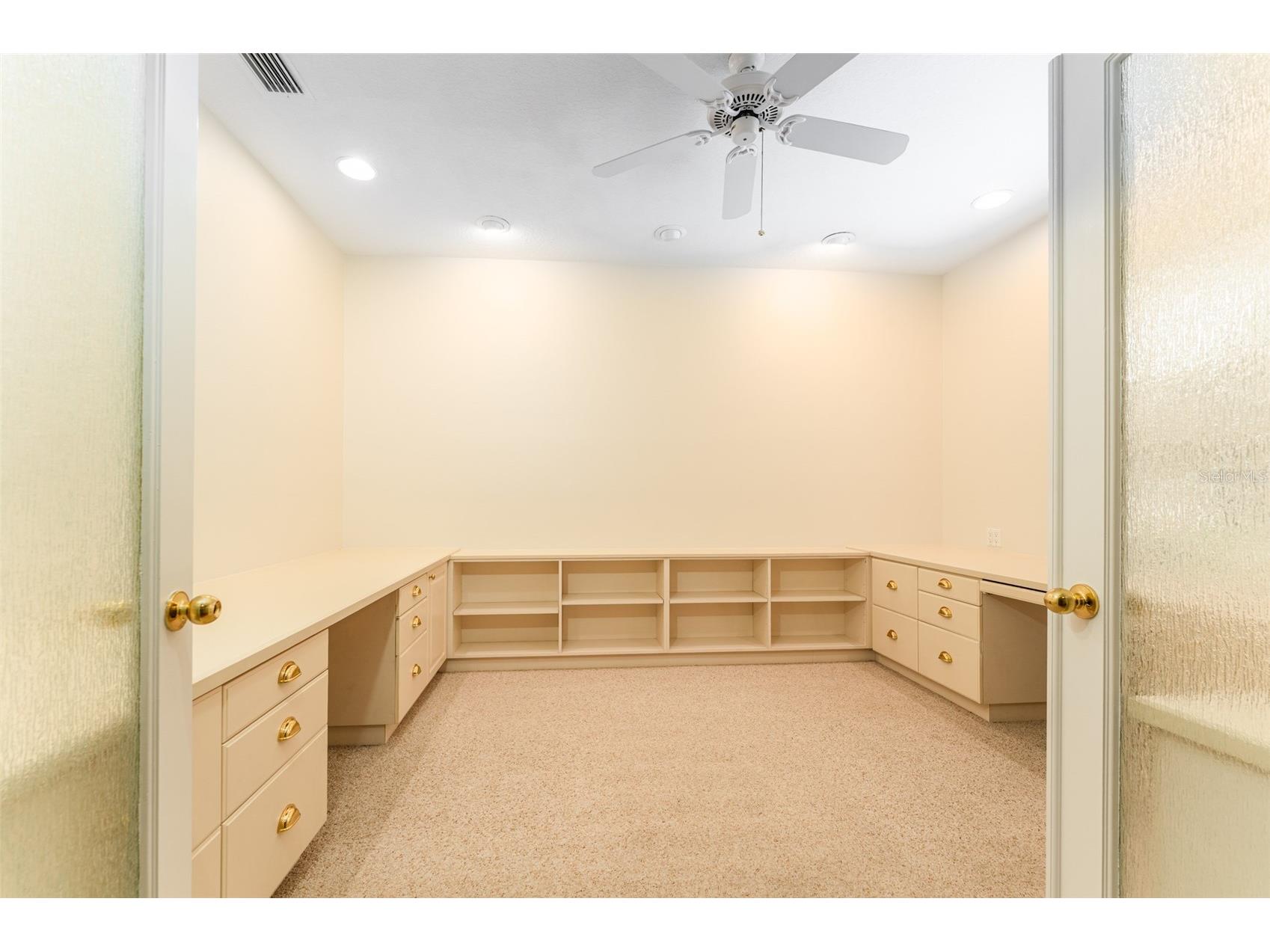 3415 Heards Ferry Drive Tampa FL 33618 TB8463609 image9