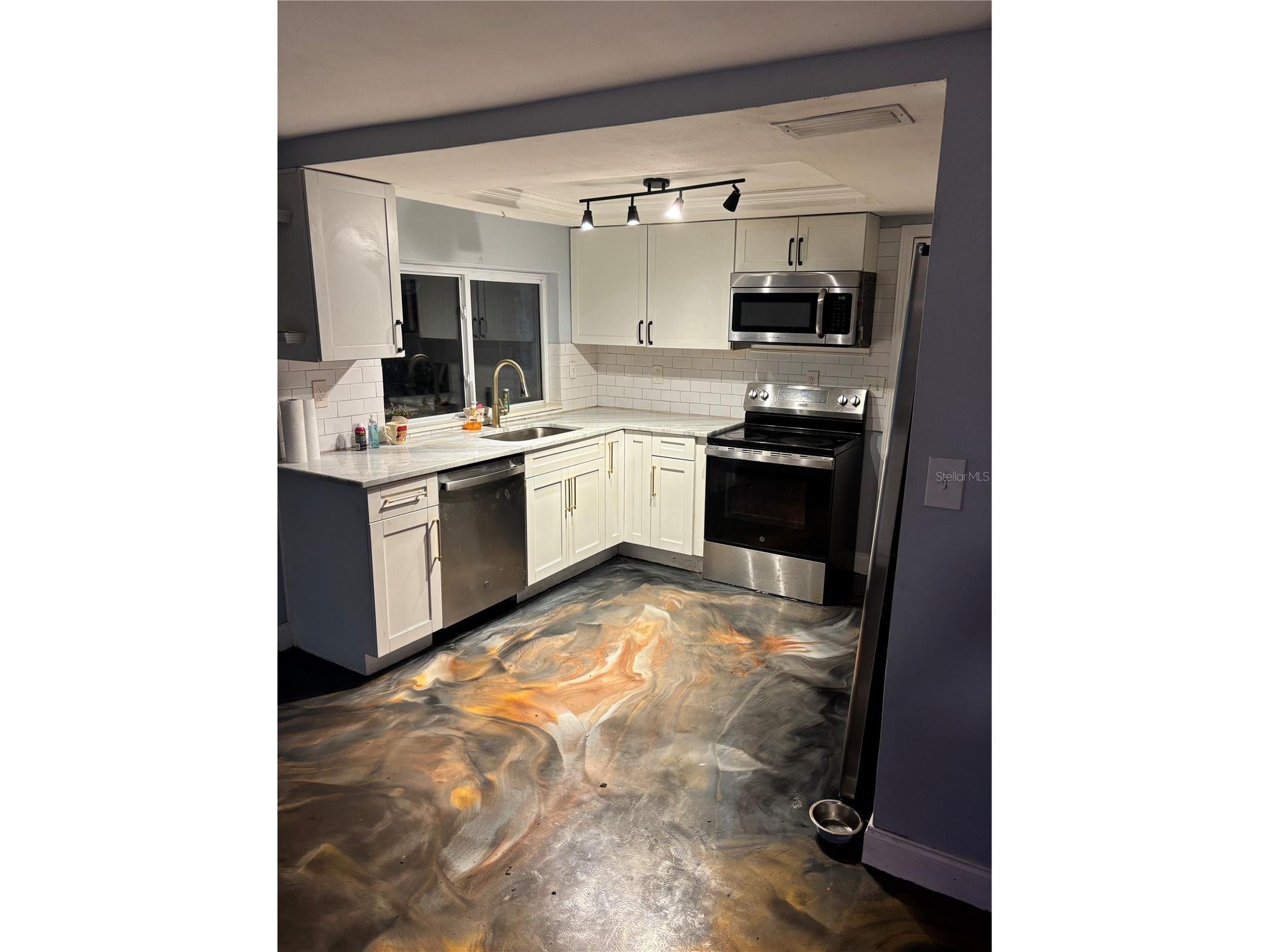 3415 Overland Drive Holiday FL 34691 O6405431 image16