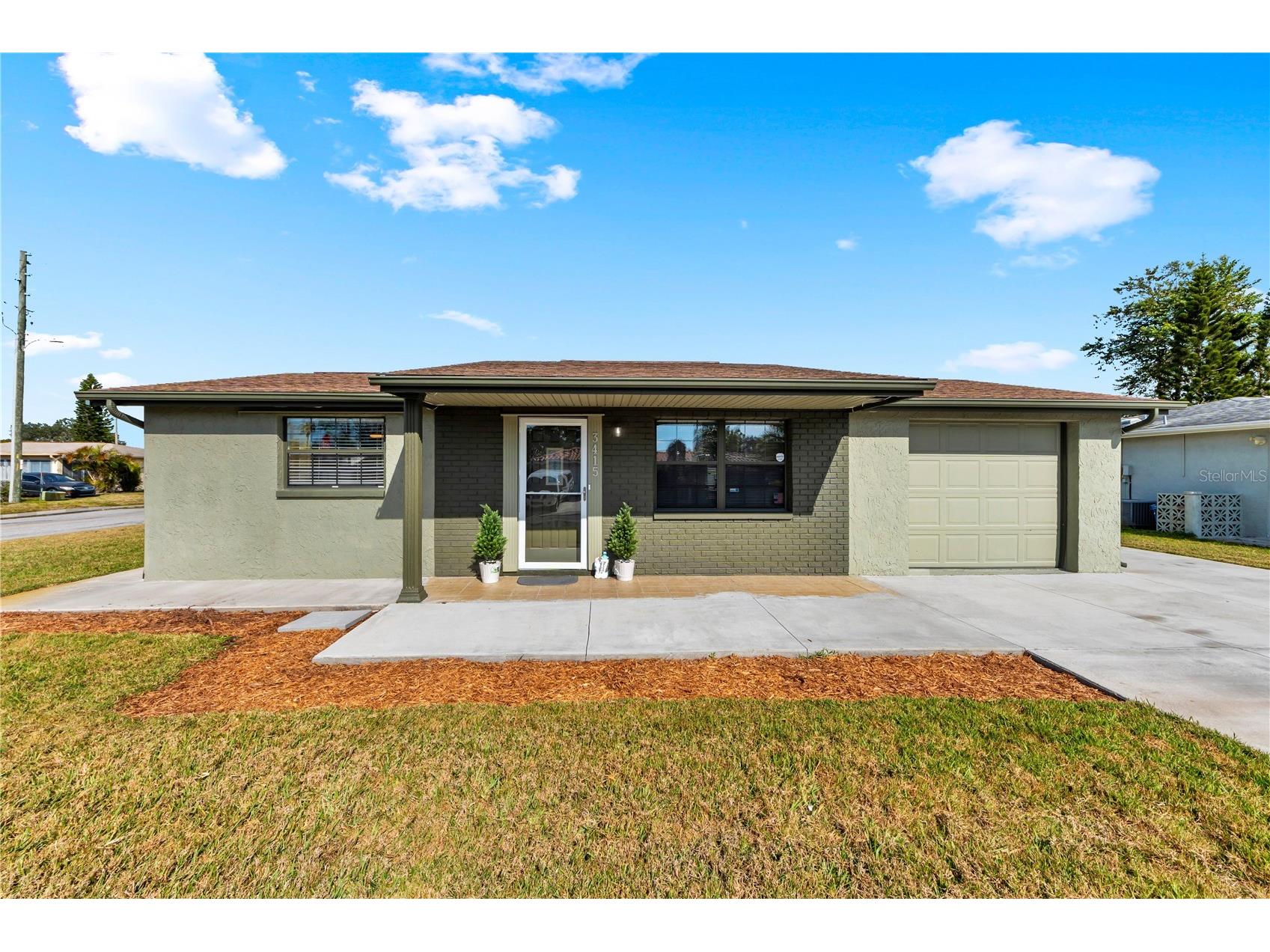 3415 Salisbury Drive Holiday FL 34691 W7882415 image1