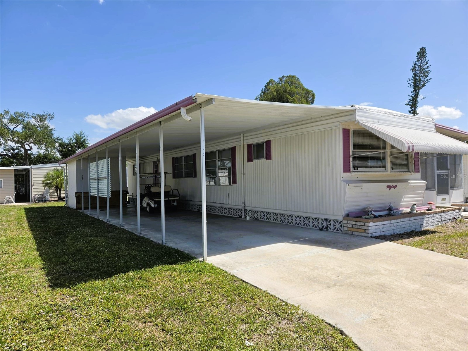 3415 Spanish Oak Terrace Sarasota FL 34237 A4690948 image2