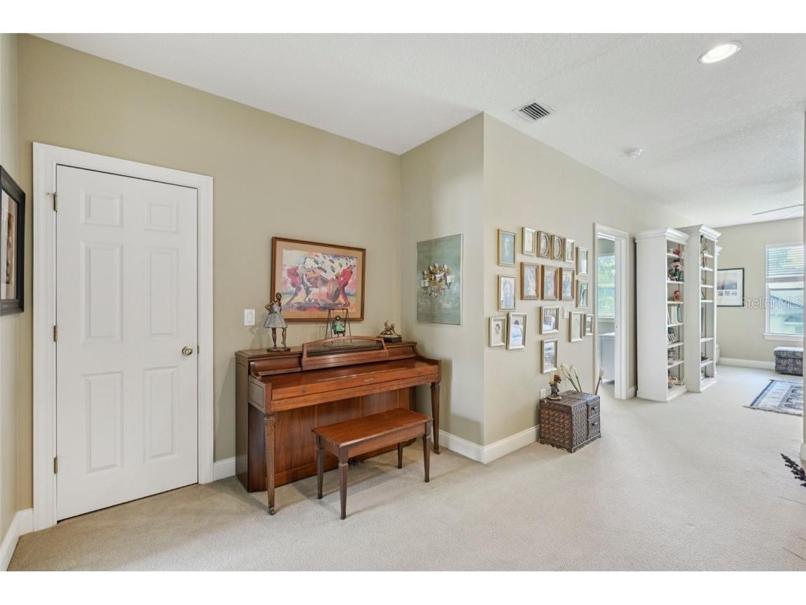 3416 Heards Ferry Drive Tampa FL 33618 TB8414643 image44