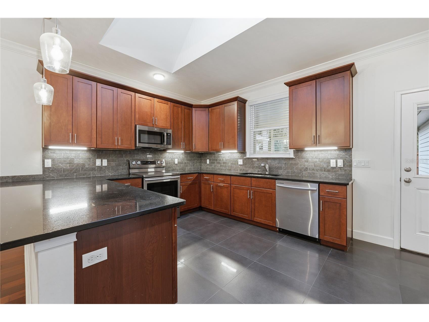 3416 NW 26th Street Gainesville FL 32605 GC536637 image14