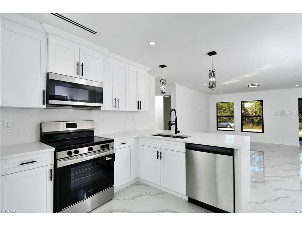 3417 57th Street W Lehigh Acres FL 33971 C7519450 image7