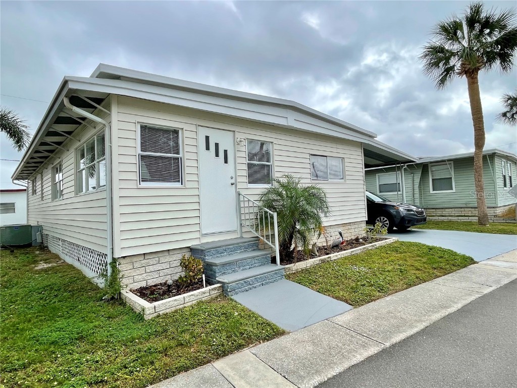 34185 Canal Drive N Pinellas Park FL 33781 TB8322872 image1
