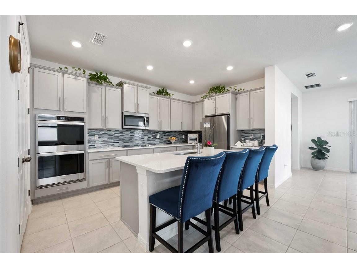 3419 74th Avenue Circle E Sarasota FL 34243 A4666713 image18