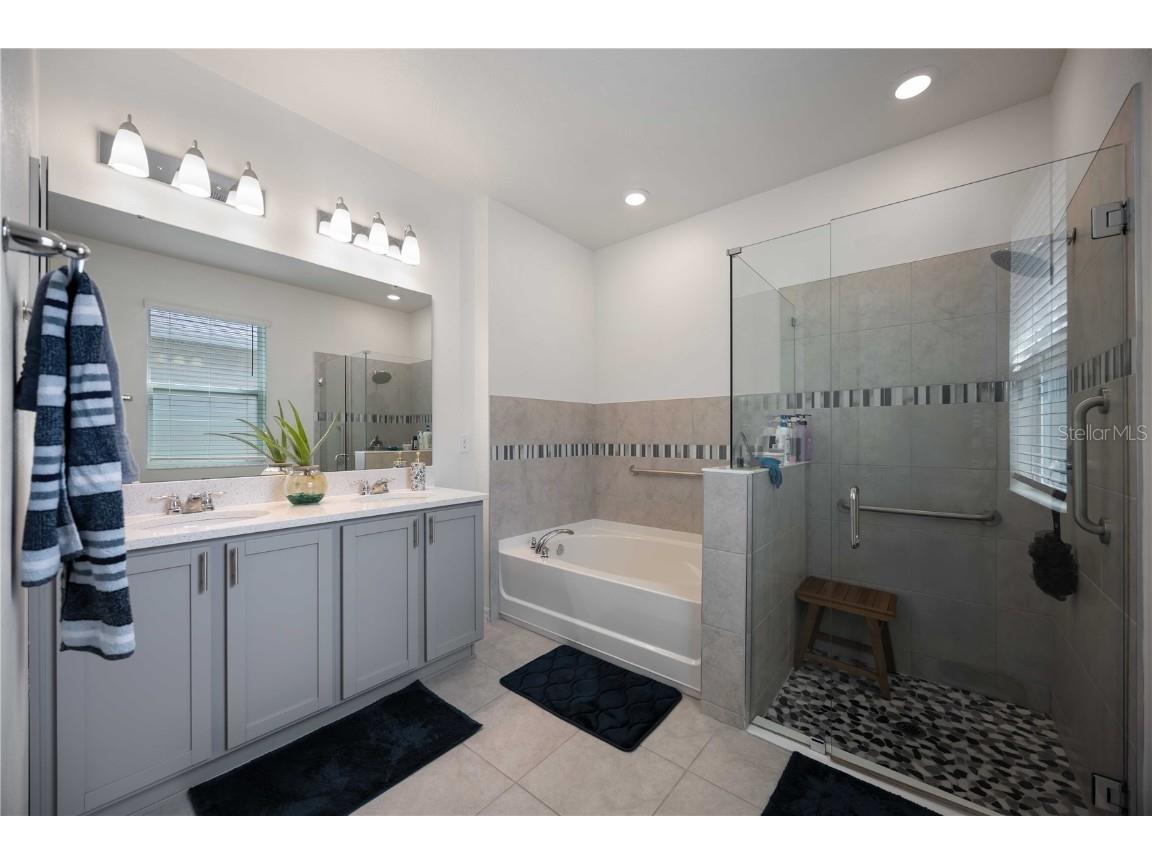 3419 74th Avenue Circle E Sarasota FL 34243 A4666713 image31