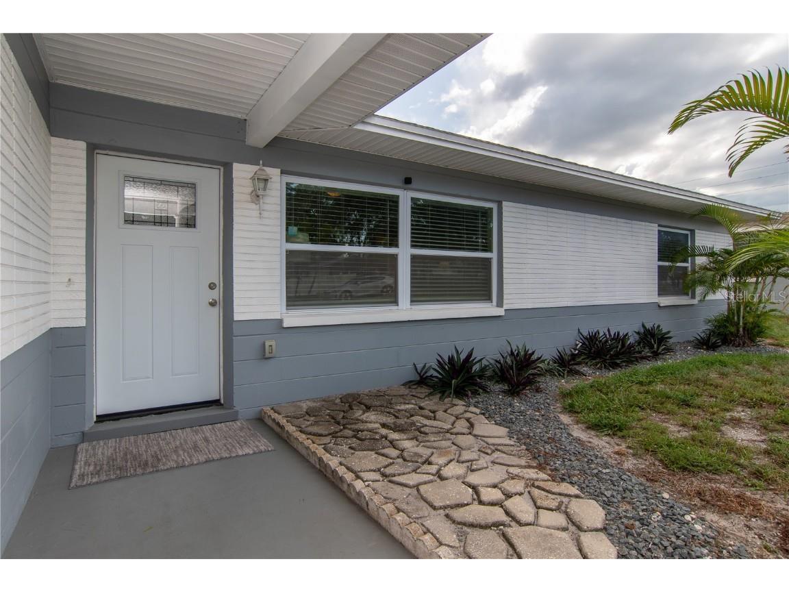 342 46th Avenue S Saint Petersburg FL 33705 U8212386 image1