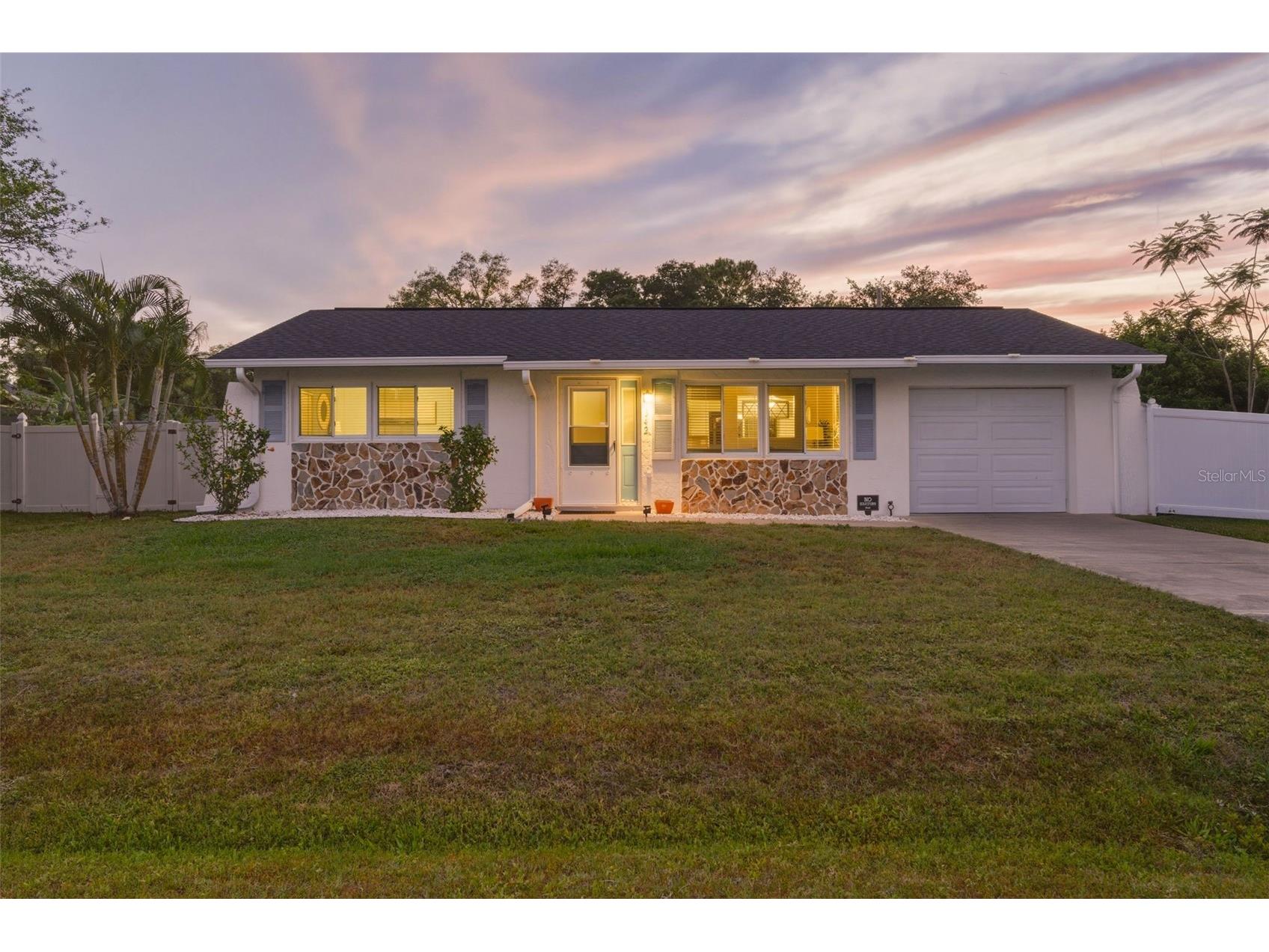 342 Aurora Street Port Charlotte FL 33948 C7526087 image1