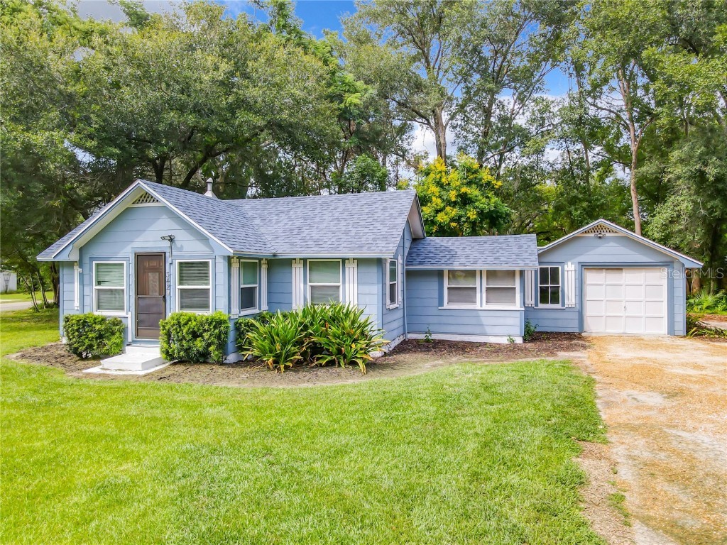 342 W Main Street Lake Helen FL 32744 V4932479 image1