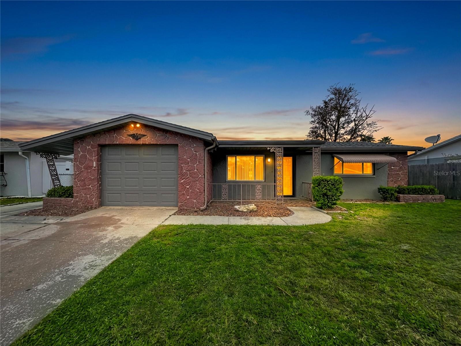 3421 Supreme Drive Holiday FL 34691 W7884456 image1