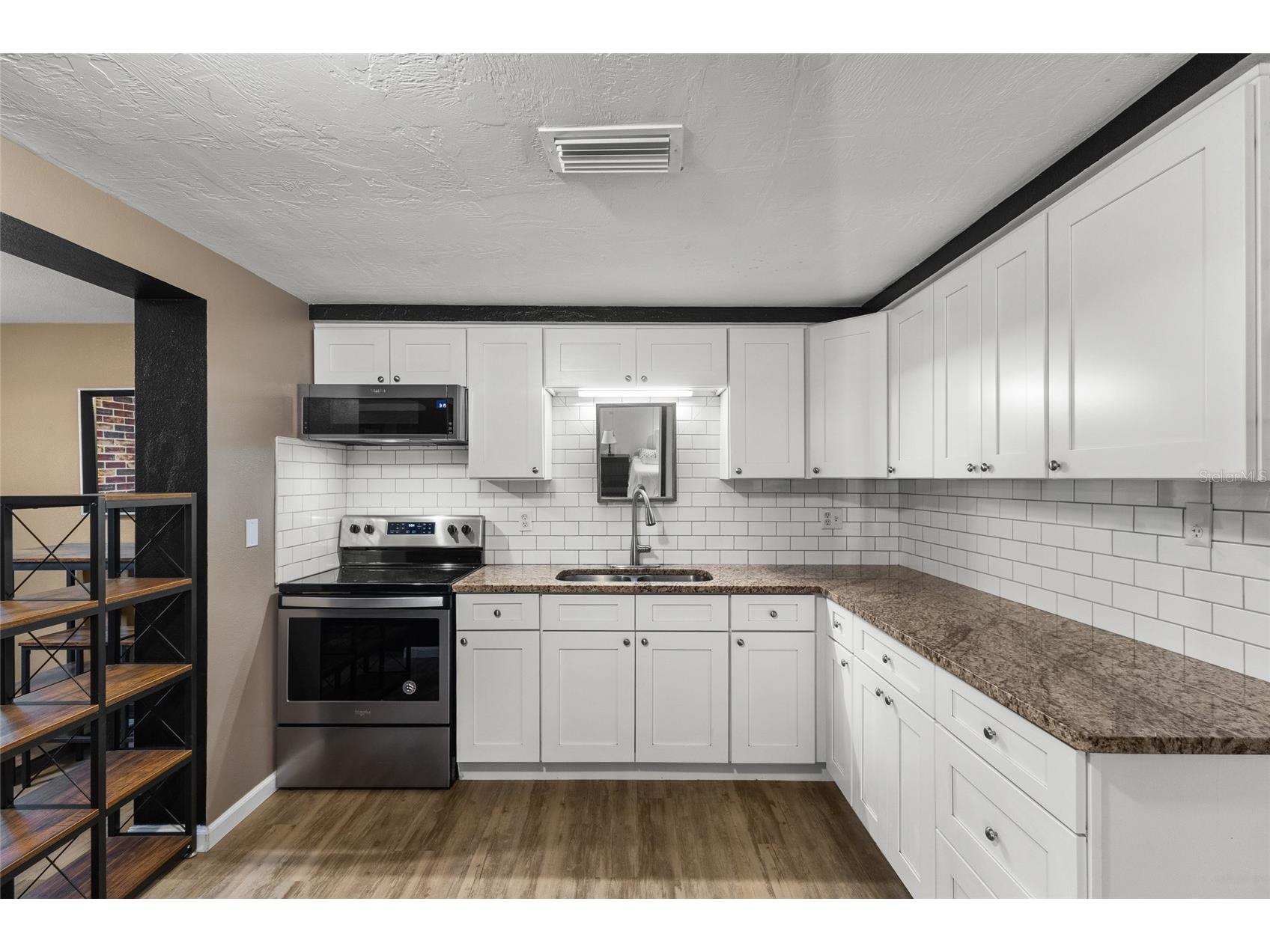 3422 Fenway Drive Sarasota FL 34232 N6144623 image5