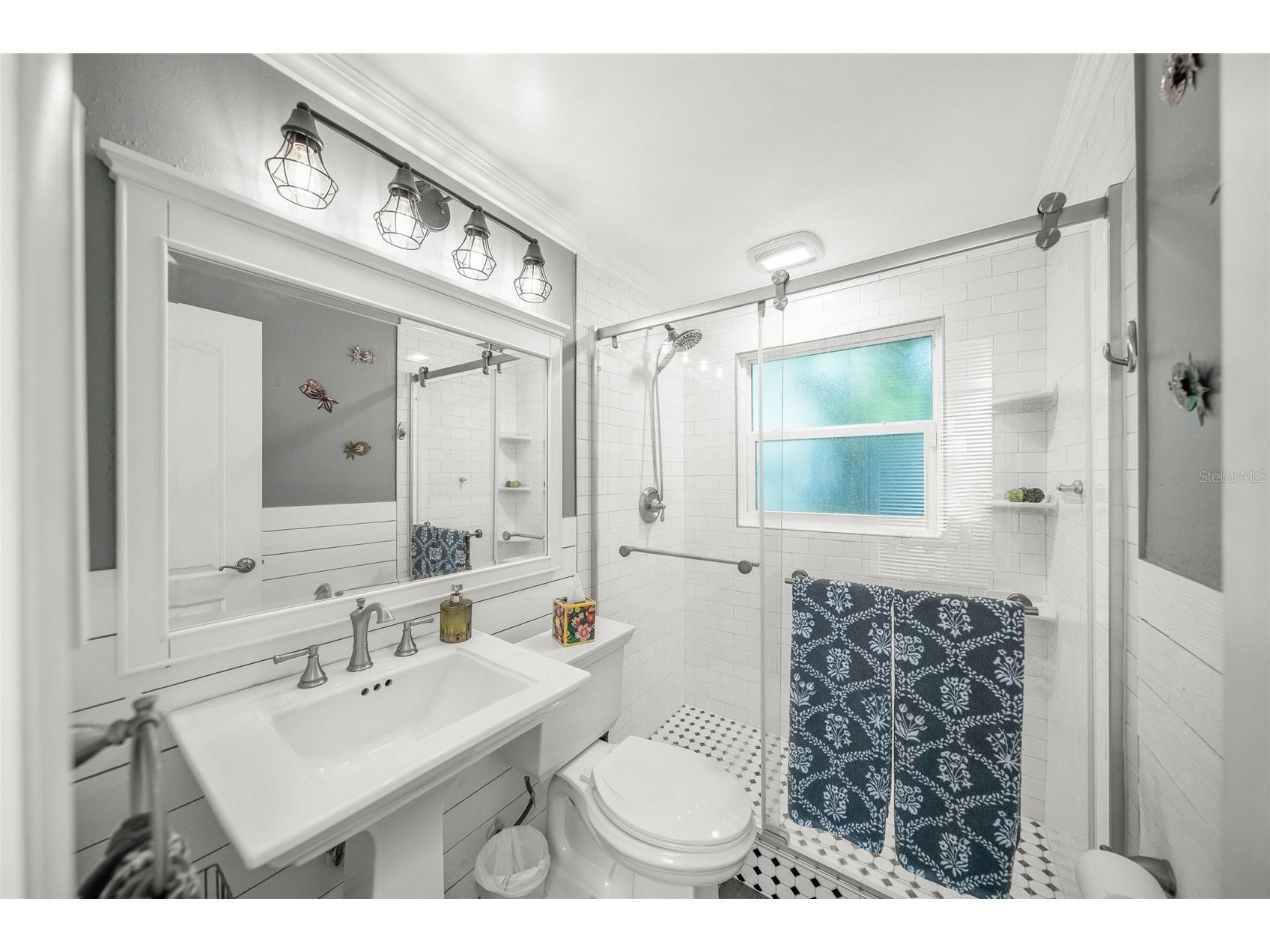 3424 Old Oak Drive Sarasota FL 34239 A4688216 image23