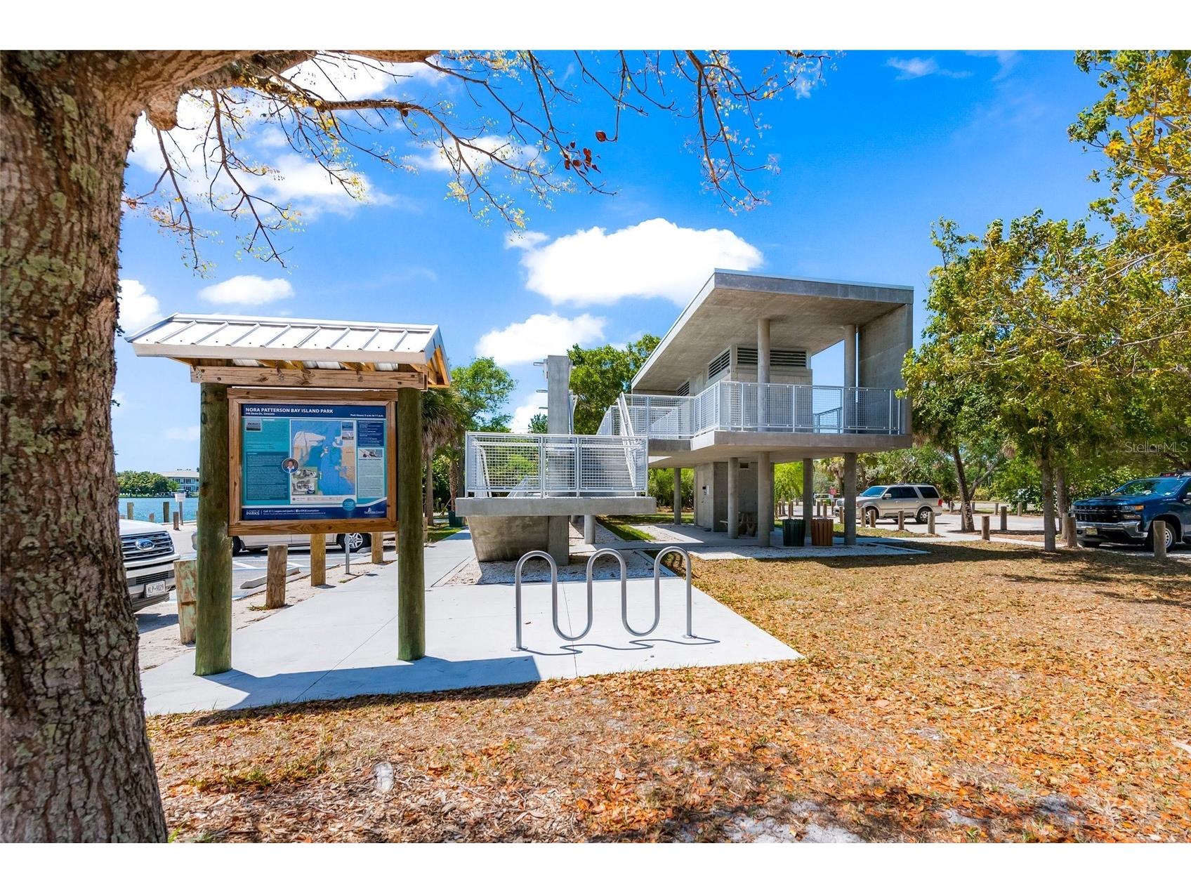 3424 Old Oak Drive Sarasota FL 34239 A4688216 image46