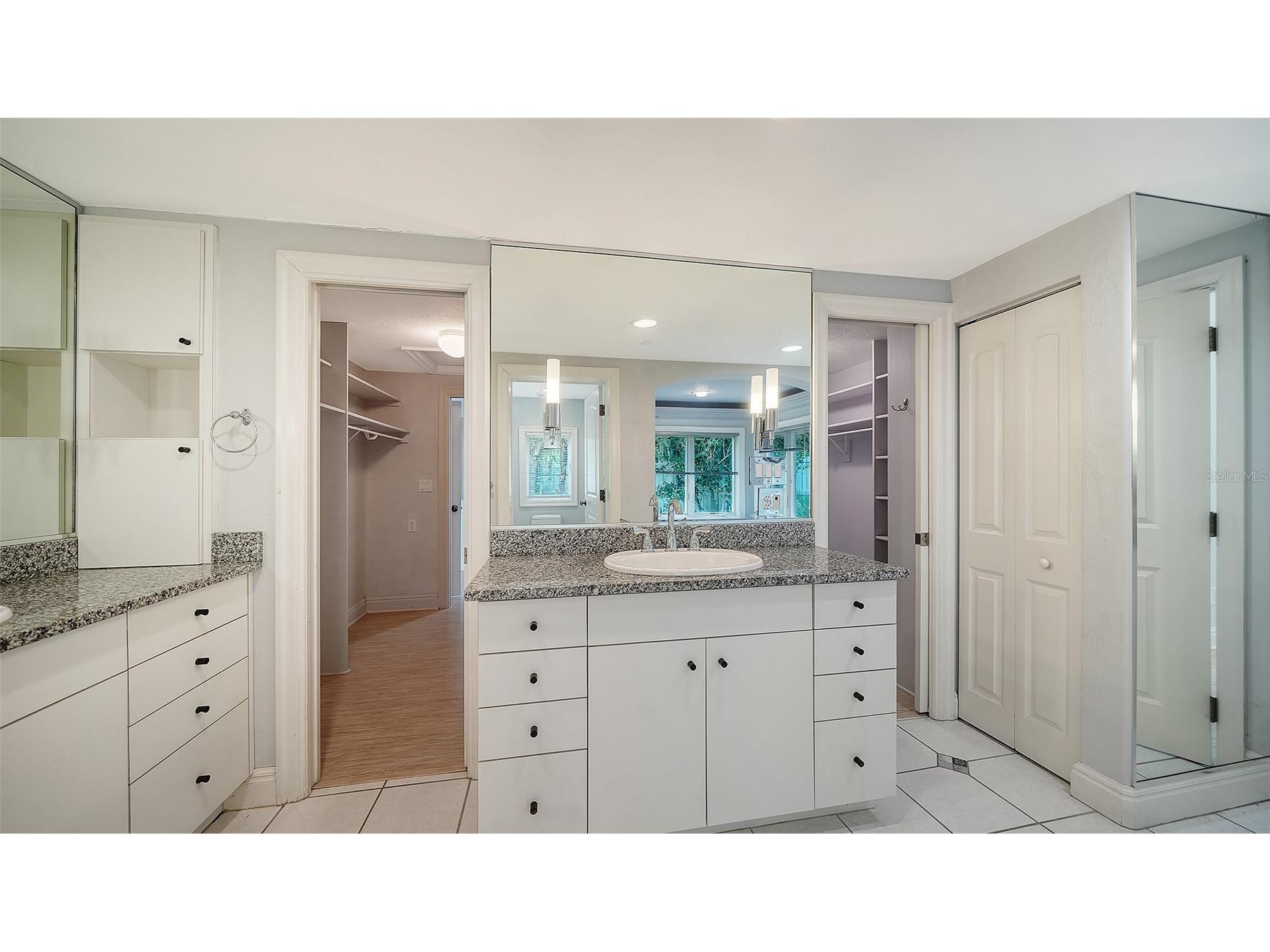3424 Tanglewood Drive Sarasota FL 34239 - PHILLIPPI CREEK A4694194 image32