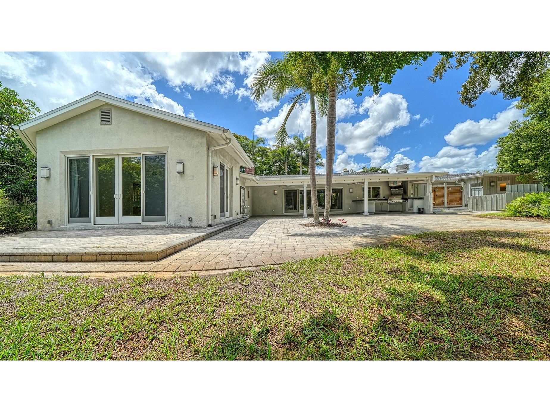 3424 Tanglewood Drive Sarasota FL 34239 - PHILLIPPI CREEK A4694194 image4