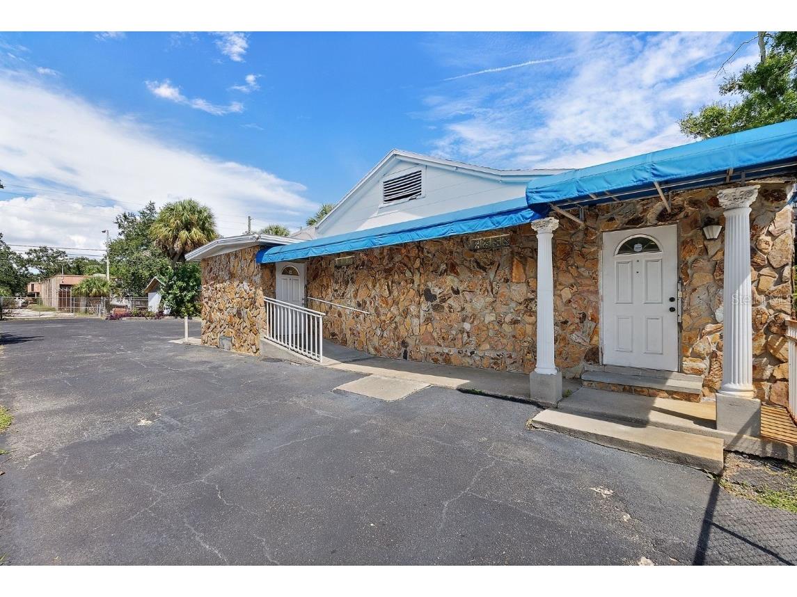 3425 22nd Avenue S Saint Petersburg FL 33711 TB8431429 image1