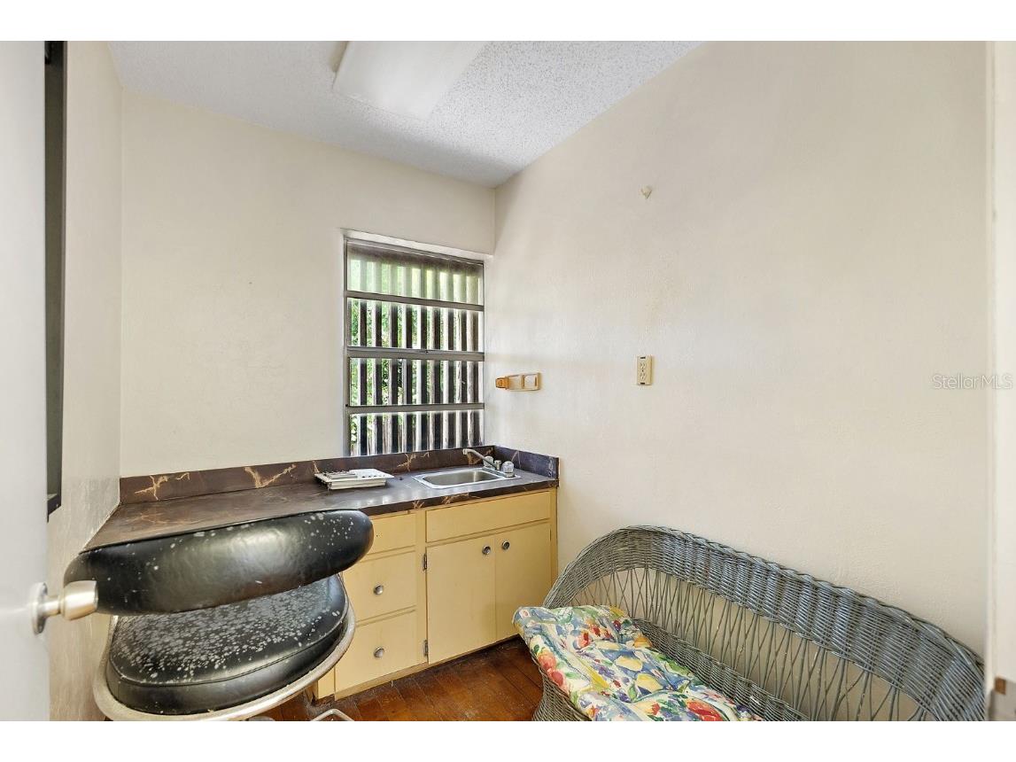 3425 22nd Avenue S Saint Petersburg FL 33711 TB8431429 image12