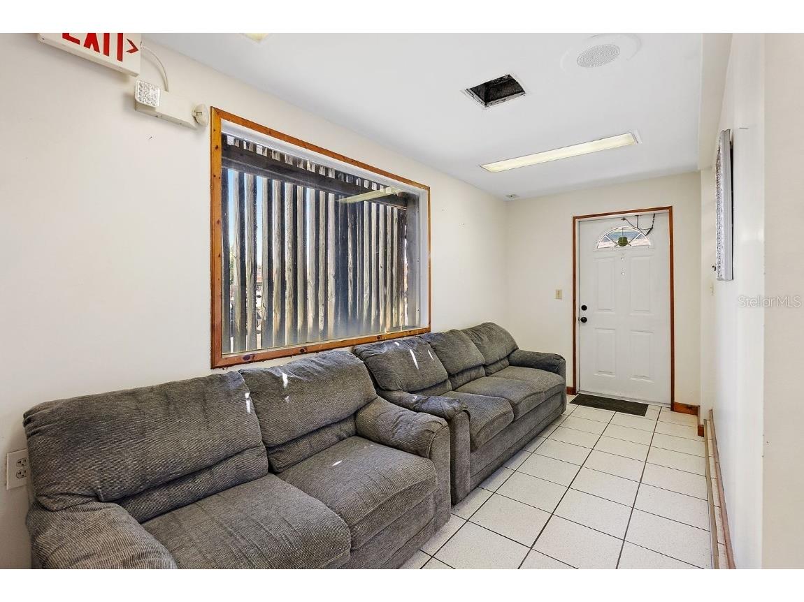 3425 22nd Avenue S Saint Petersburg FL 33711 TB8431429 image7