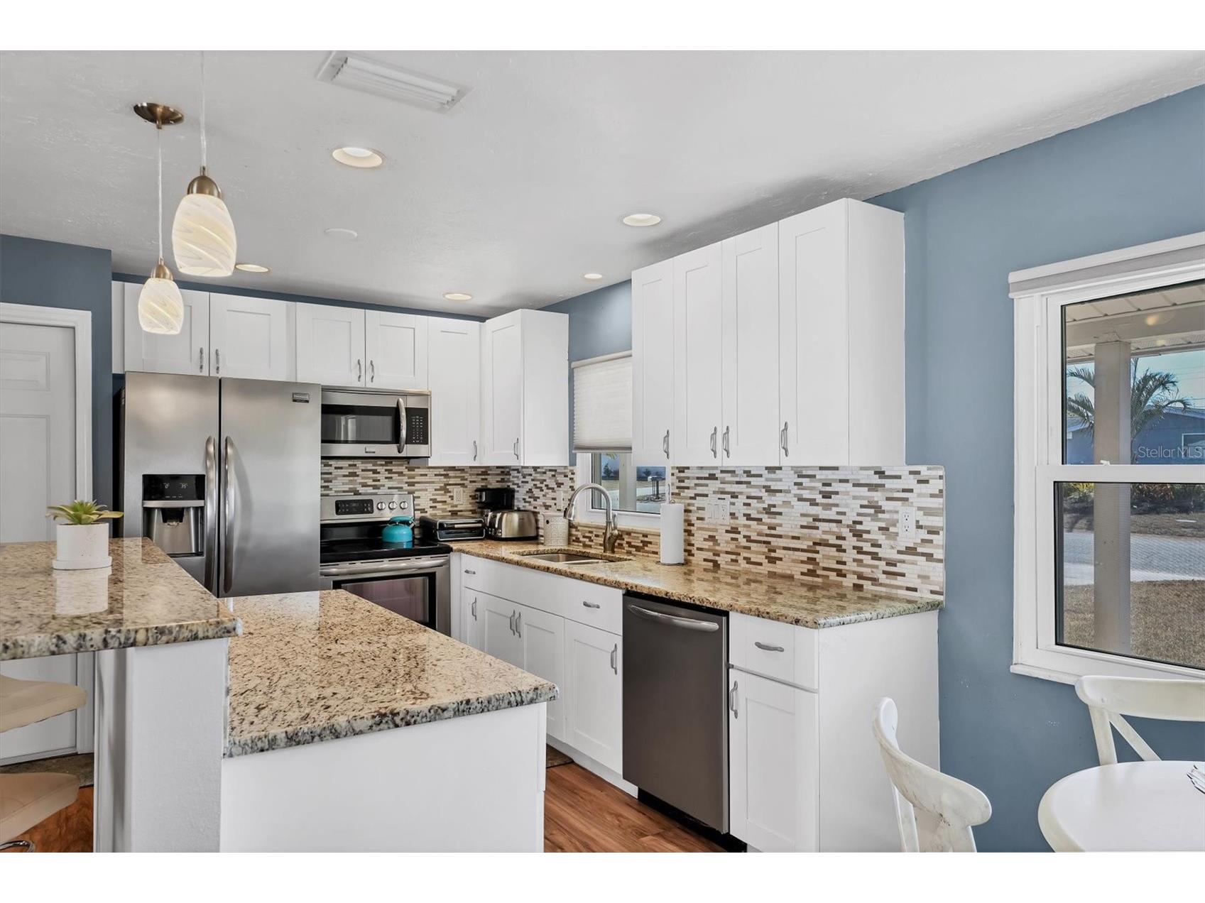 3425 Fairview Drive Sarasota FL 34239 A4682215 image13