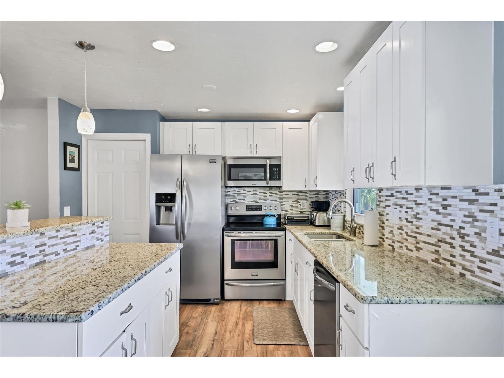 3425 Fairview Drive Sarasota FL 34239 A4682215 image14