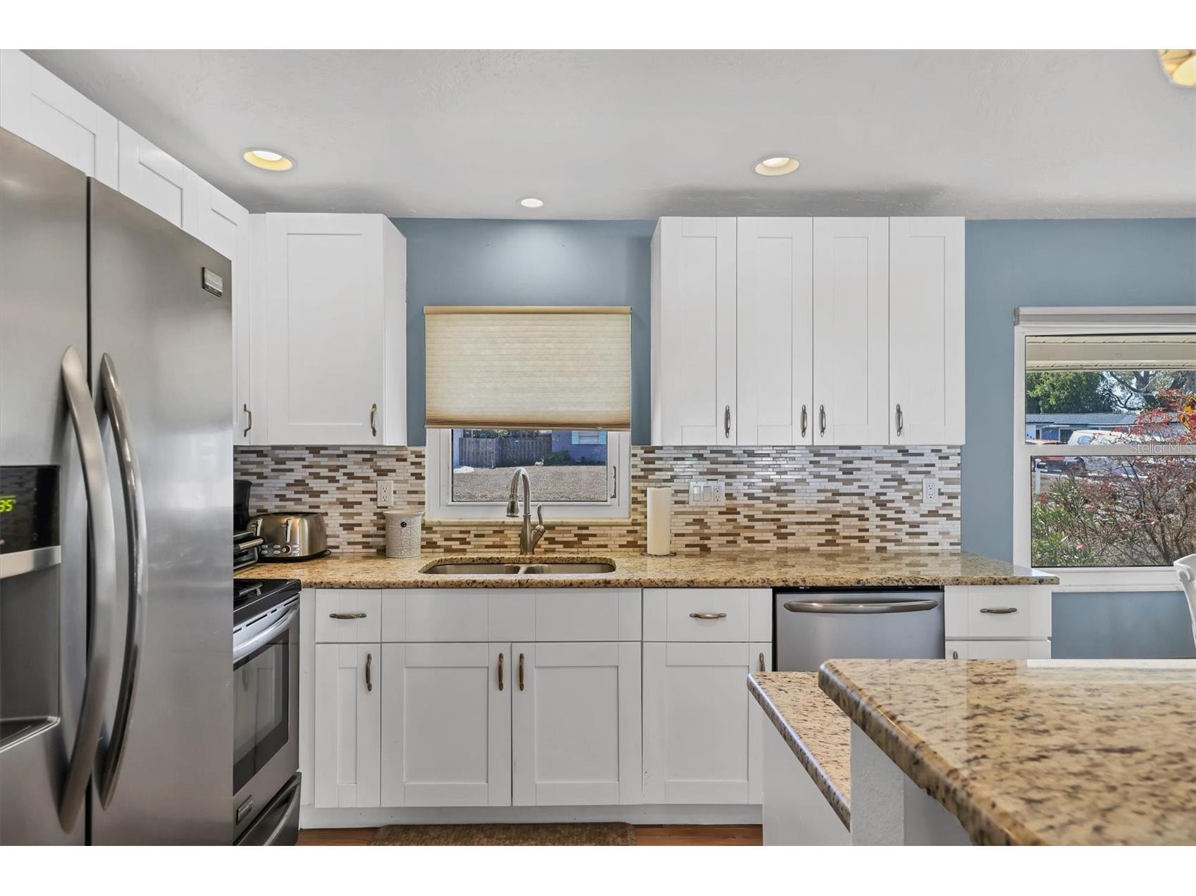 3425 Fairview Drive Sarasota FL 34239 A4682215 image15