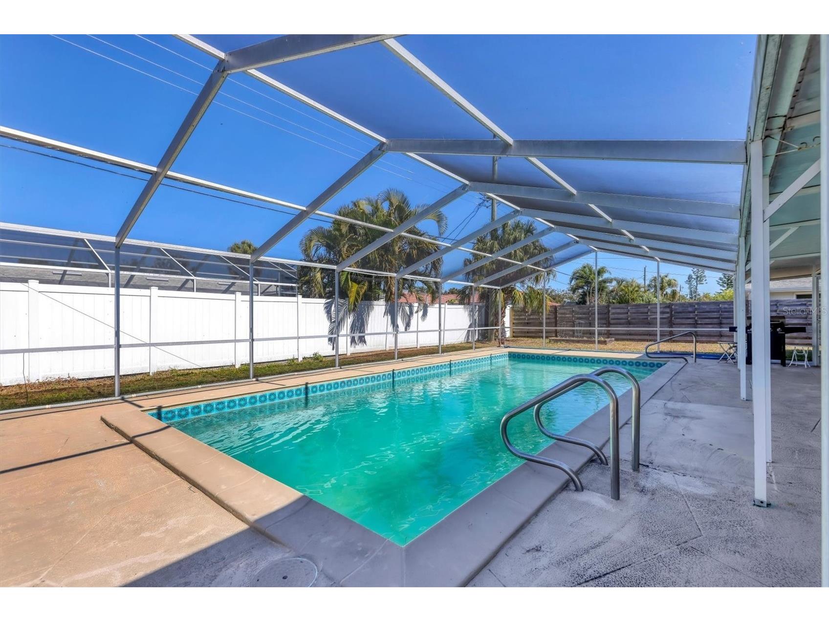 3425 Fairview Drive Sarasota FL 34239 A4682215 image38